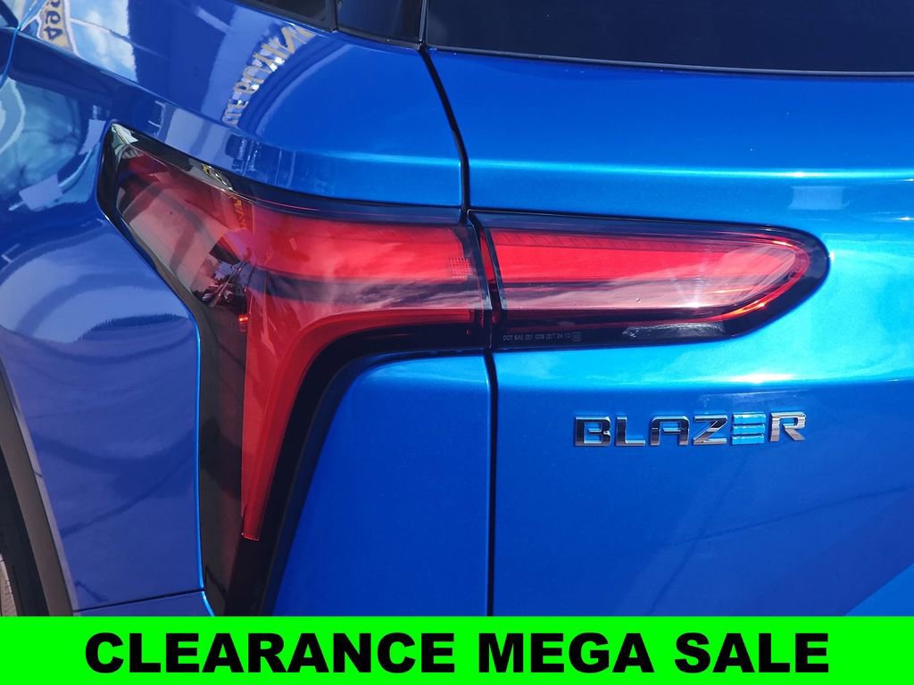New 2024 Chevrolet Blazer EV LT image 40