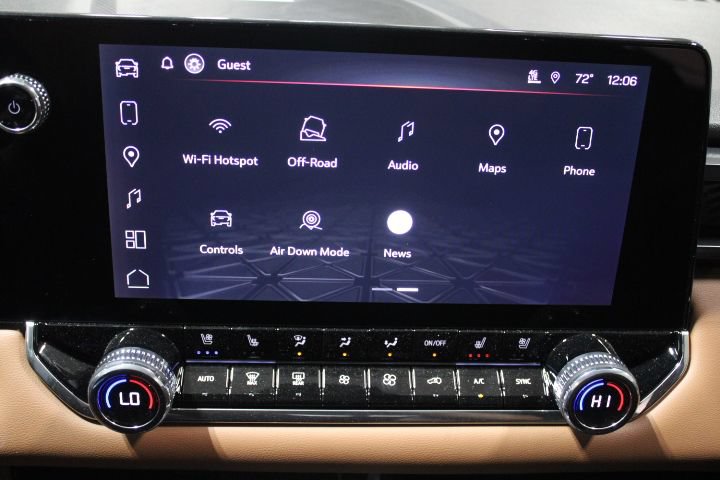 New 2026 GMC Canyon AT4 w/ Technology Plus Package AWD/4WD image 53