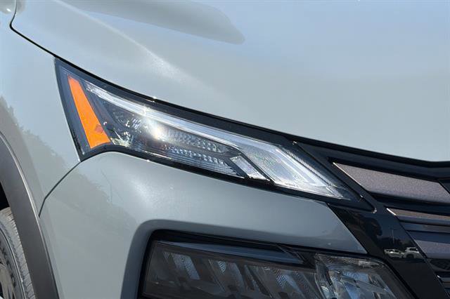 New 2026 Nissan Rogue SV FWD image 31