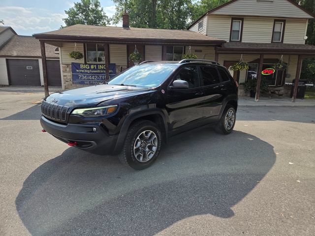 Used 2020 Jeep Cherokee Trailhawk w/ Cold Weather Group AWD/4WD image 2