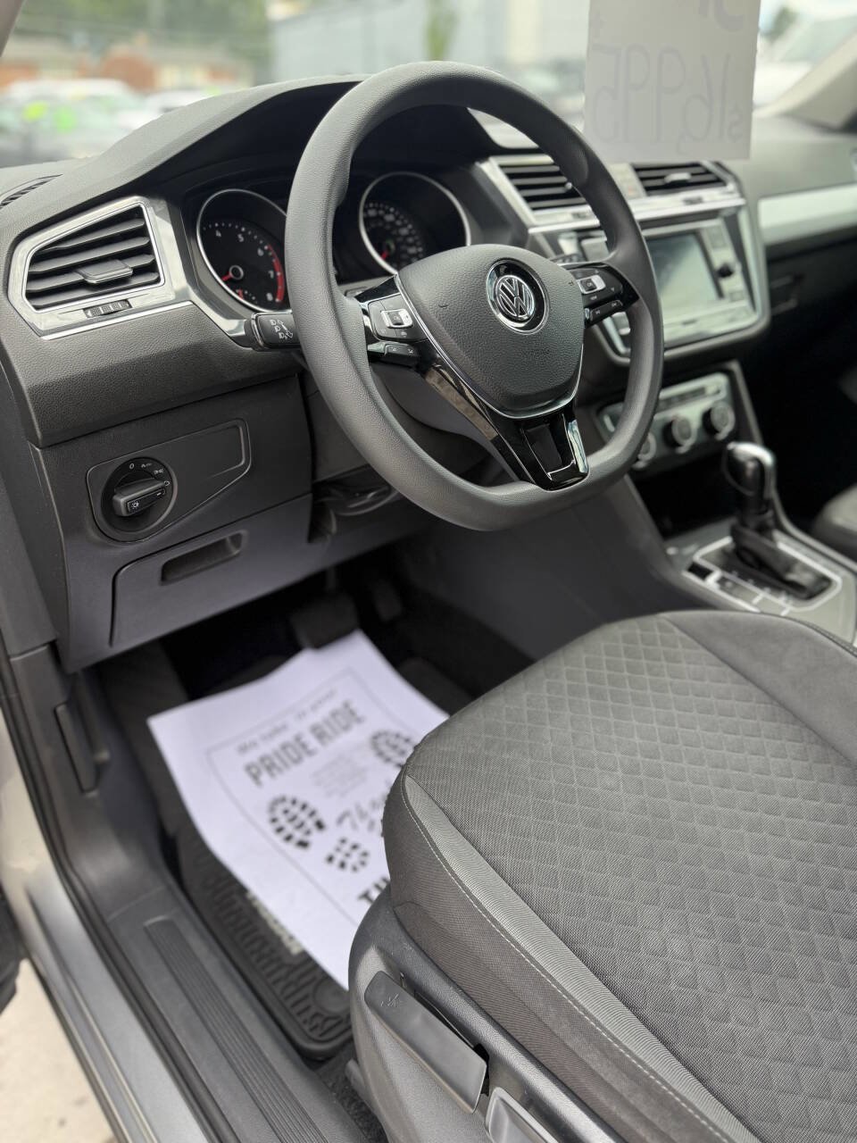 Used 2020 Volkswagen Tiguan S FWD image 14