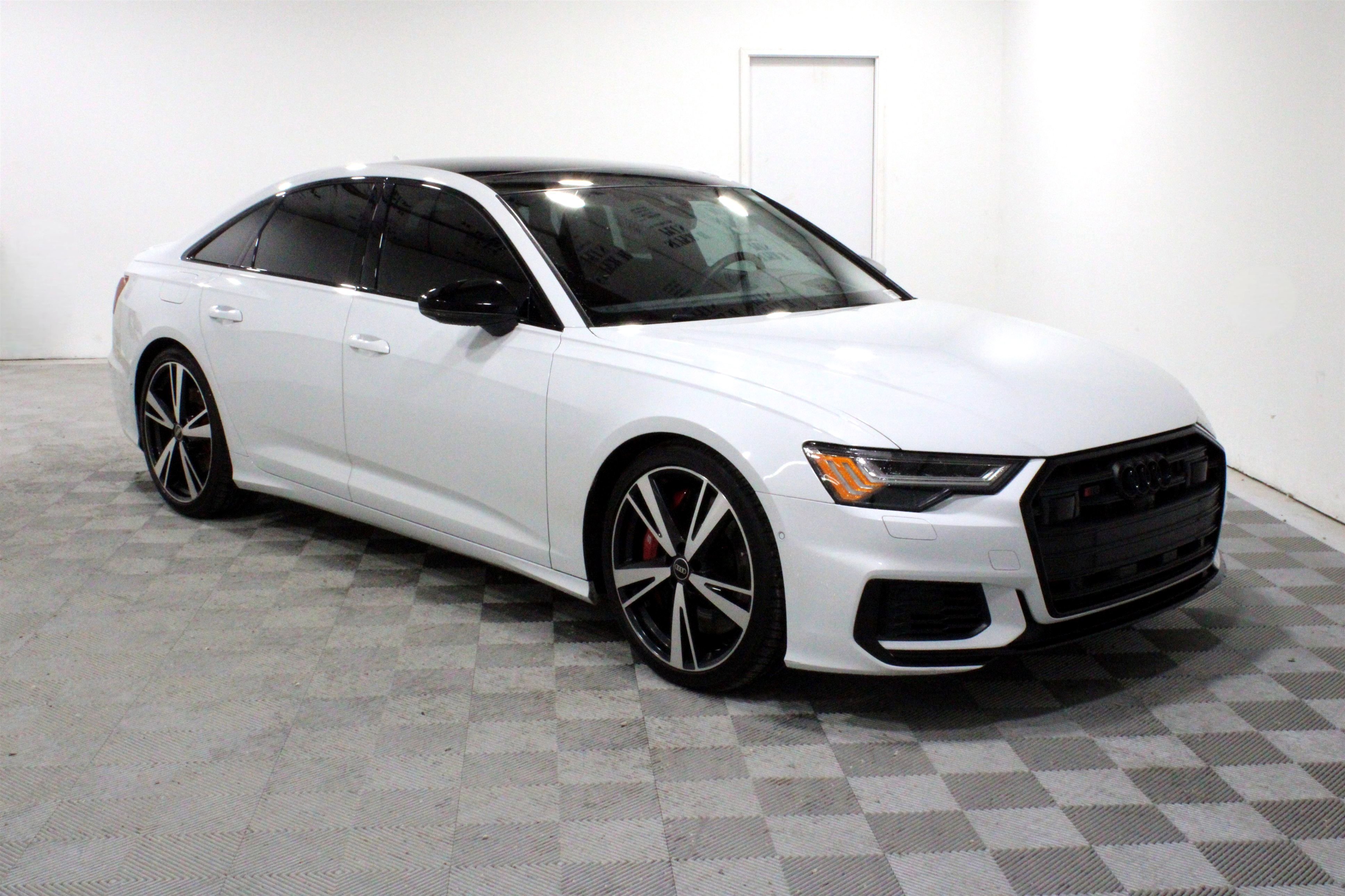 Used 2022 Audi S6 Prestige image 1