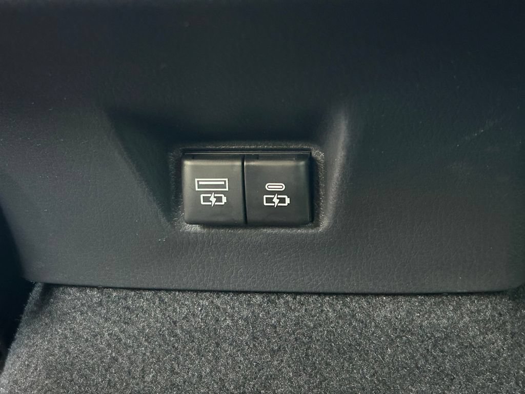 Used 2026 Toyota Camry SE w/ Multimedia Upgrade Package FWD image 22