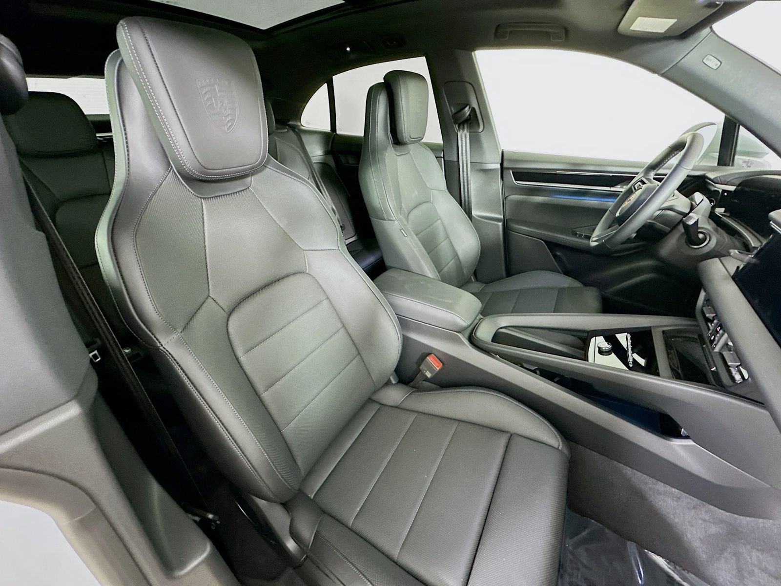 New 2026 Porsche Macan 4 Electric AWD/4WD image 44