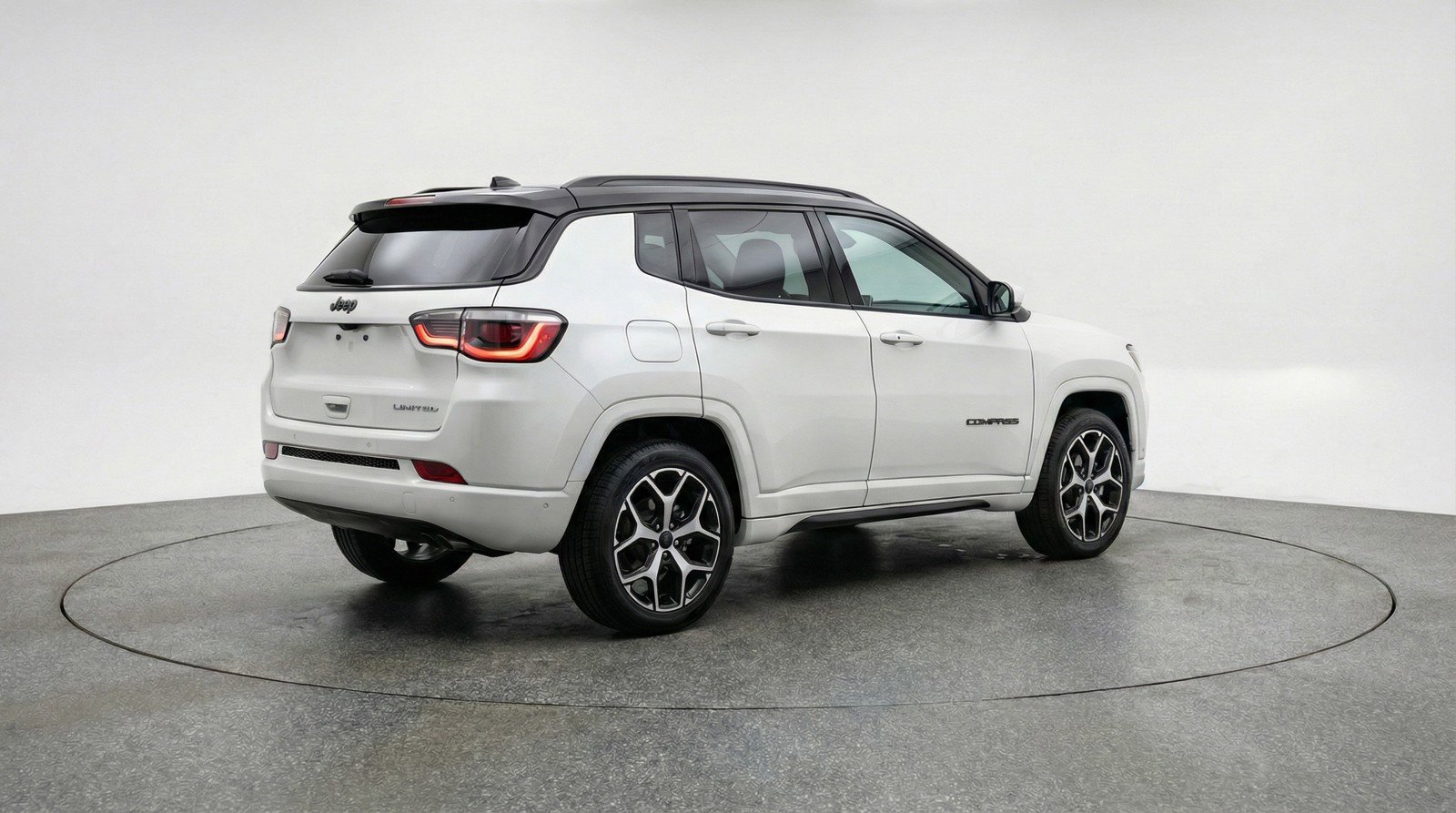 Used 2025 Jeep Compass Limited AWD/4WD image 9