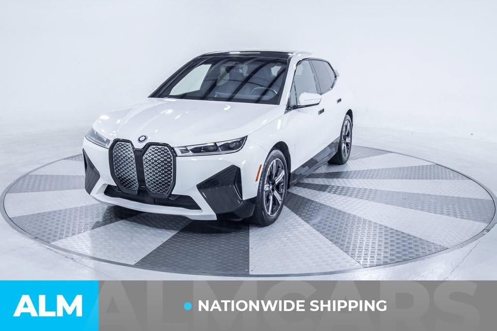 Used 2023 BMW iX xDrive50 w/ Premium Package AWD/4WD image 2