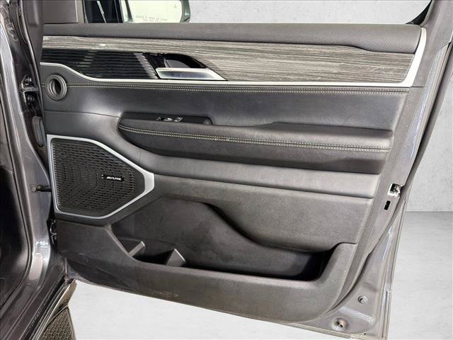 Used 2022 Jeep Wagoneer Series II AWD/4WD image 15