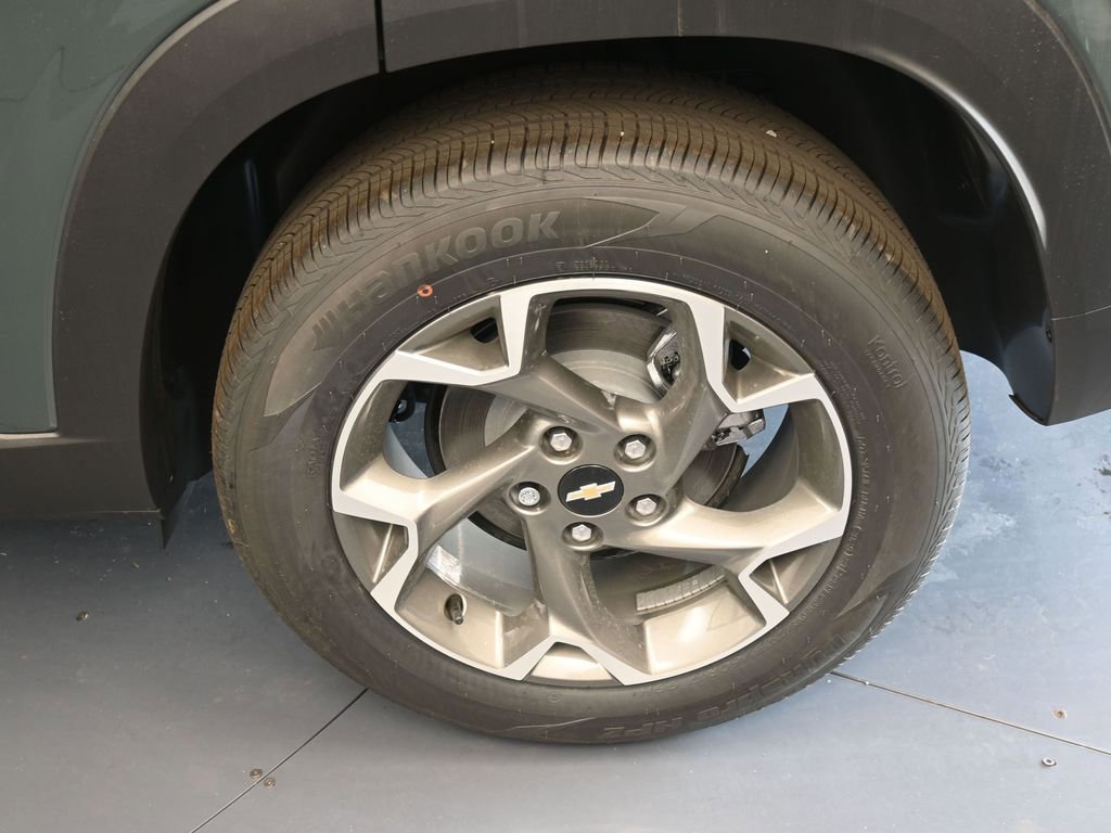 New 2025 Chevrolet Trax LT w/ Driver Confidence Package image 14