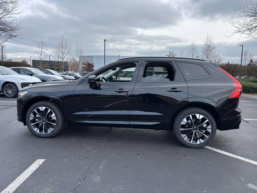 New 2026 Volvo XC60 B5 Plus w/ Protection Package Premier image 4