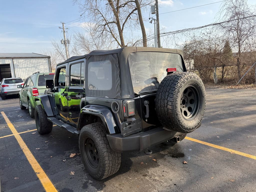 Used 2015 Jeep Wrangler Unlimited Sahara w/ Connectivity Group image 4