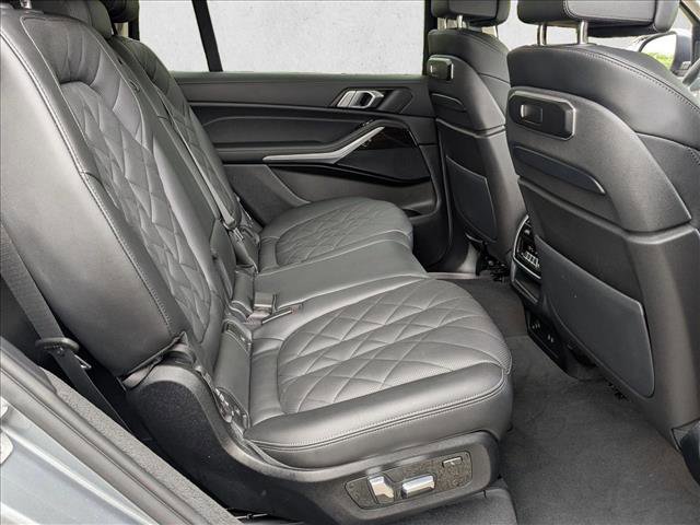 Used 2024 BMW X7 xDrive40i AWD/4WD image 21