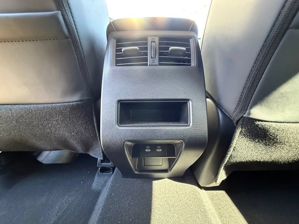 New 2026 Mitsubishi Outlander AWD image 40