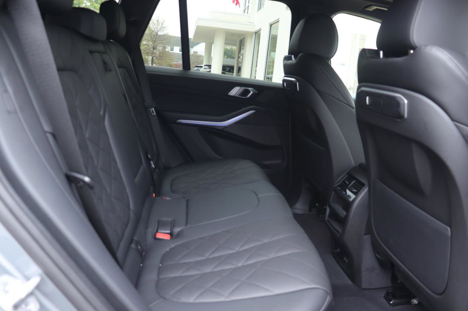 Used 2024 BMW X5 sDrive40i w/ Premium Package image 22