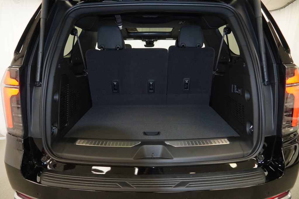 New 2026 Chevrolet Suburban High Country AWD/4WD image 30