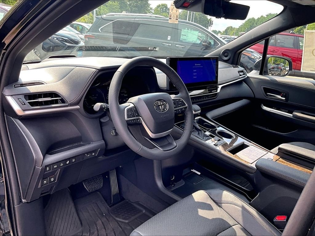 New 2026 Toyota Sienna Platinum AWD/4WD image 9