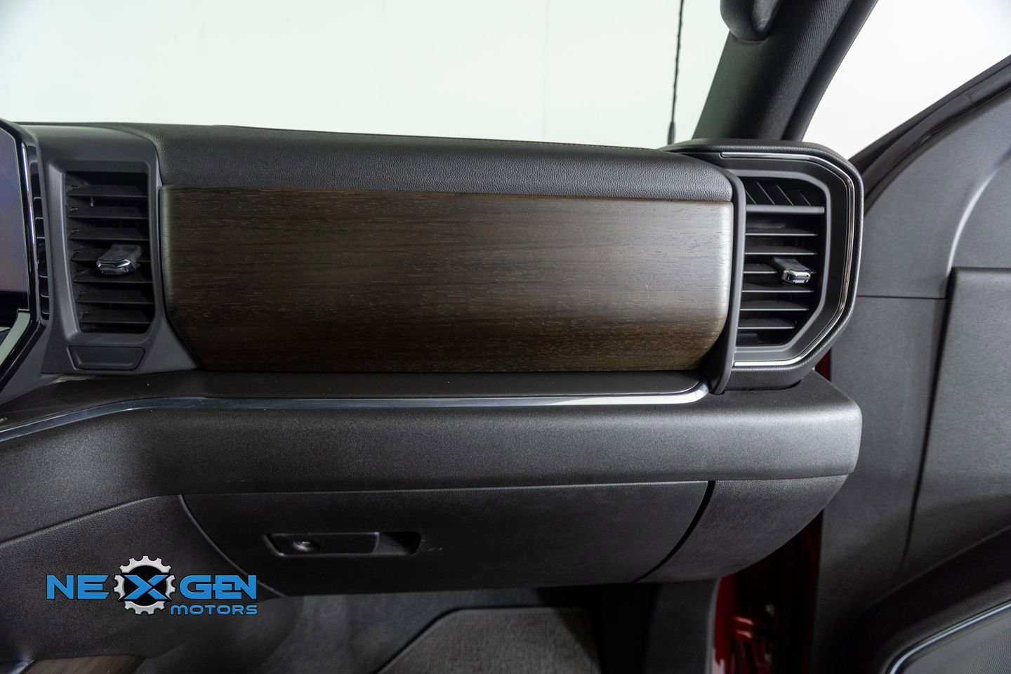 Used 2025 Chevrolet Silverado 2500 High Country w/ Technology Package image 42