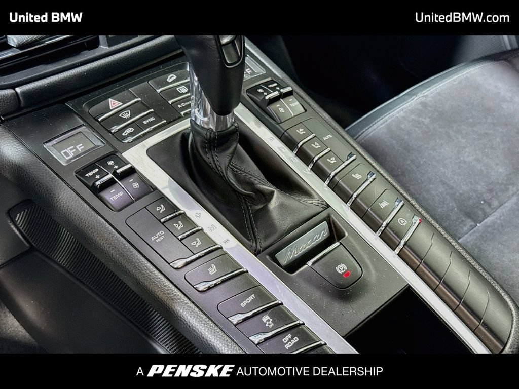 Used 2020 Porsche Macan AWD/4WD image 18