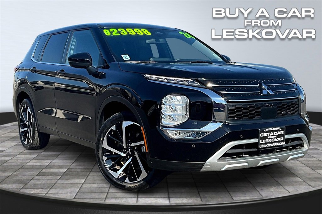 Used 2024 Mitsubishi Outlander SE