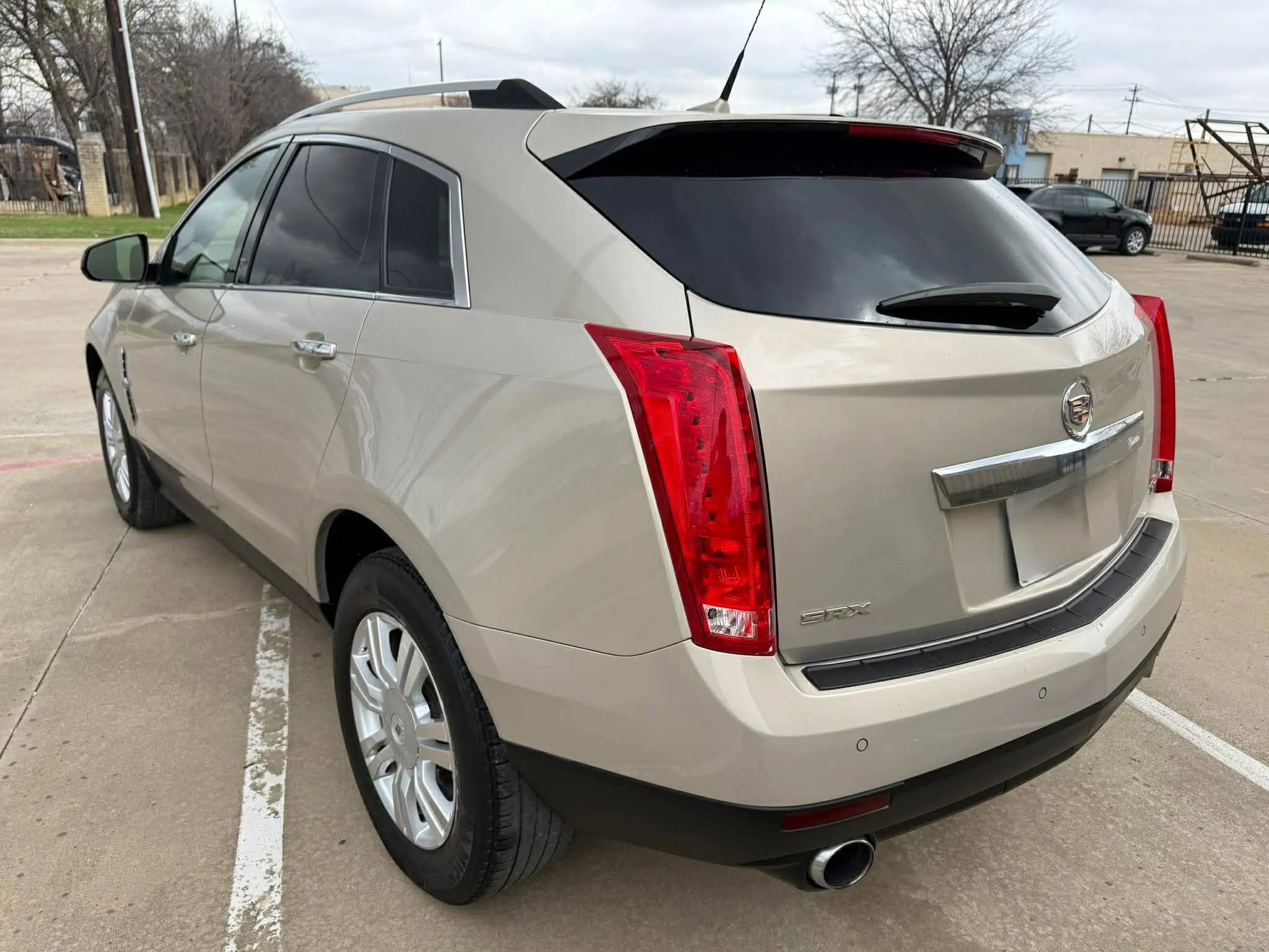 Used 2012 Cadillac SRX Luxury image 8