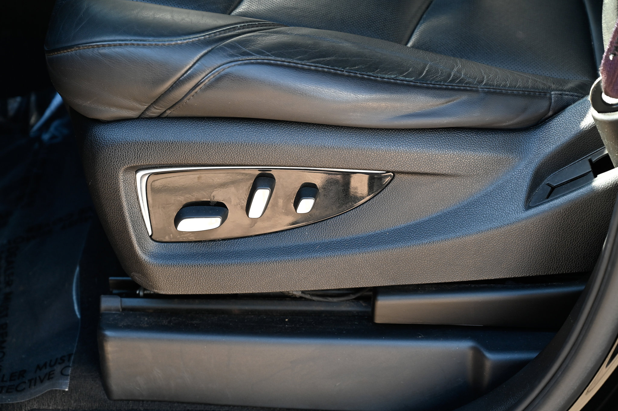 Used 2017 Cadillac Escalade ESV Luxury image 18