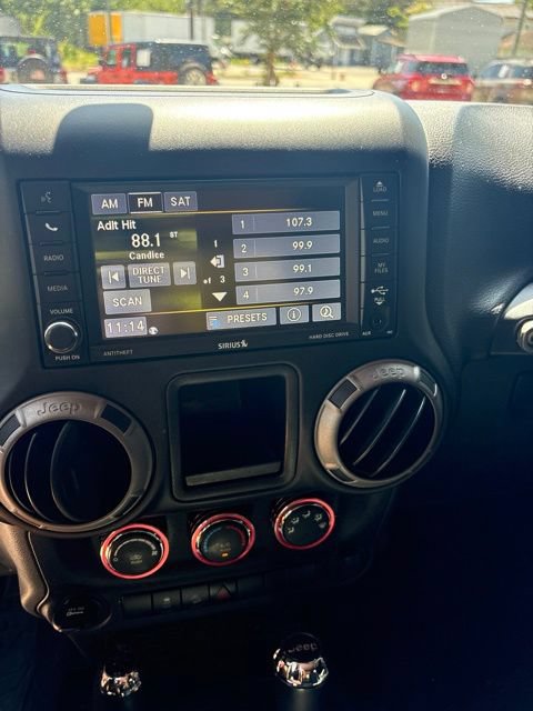 Used 2016 Jeep Wrangler Sport AWD/4WD image 10