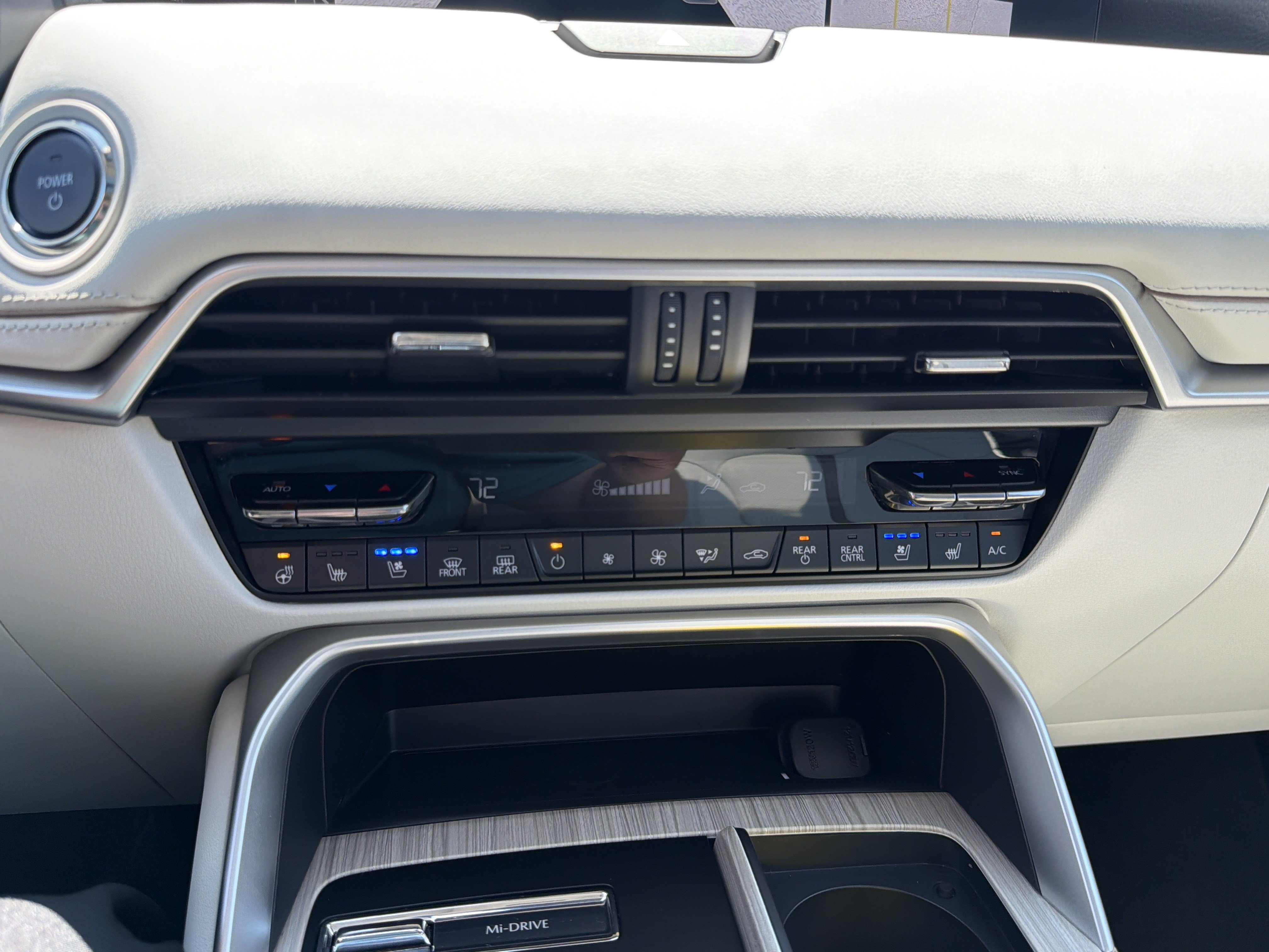 Certified 2024 MAZDA CX-90 Plug-In Hybrid w/ Premium Plus AWD/4WD image 25