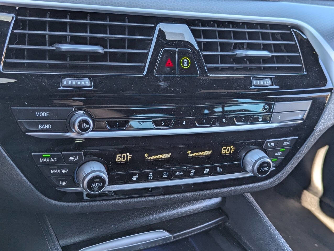 Used 2021 BMW 540i 540i 4dr Sedan w/ M Sport Package image 31