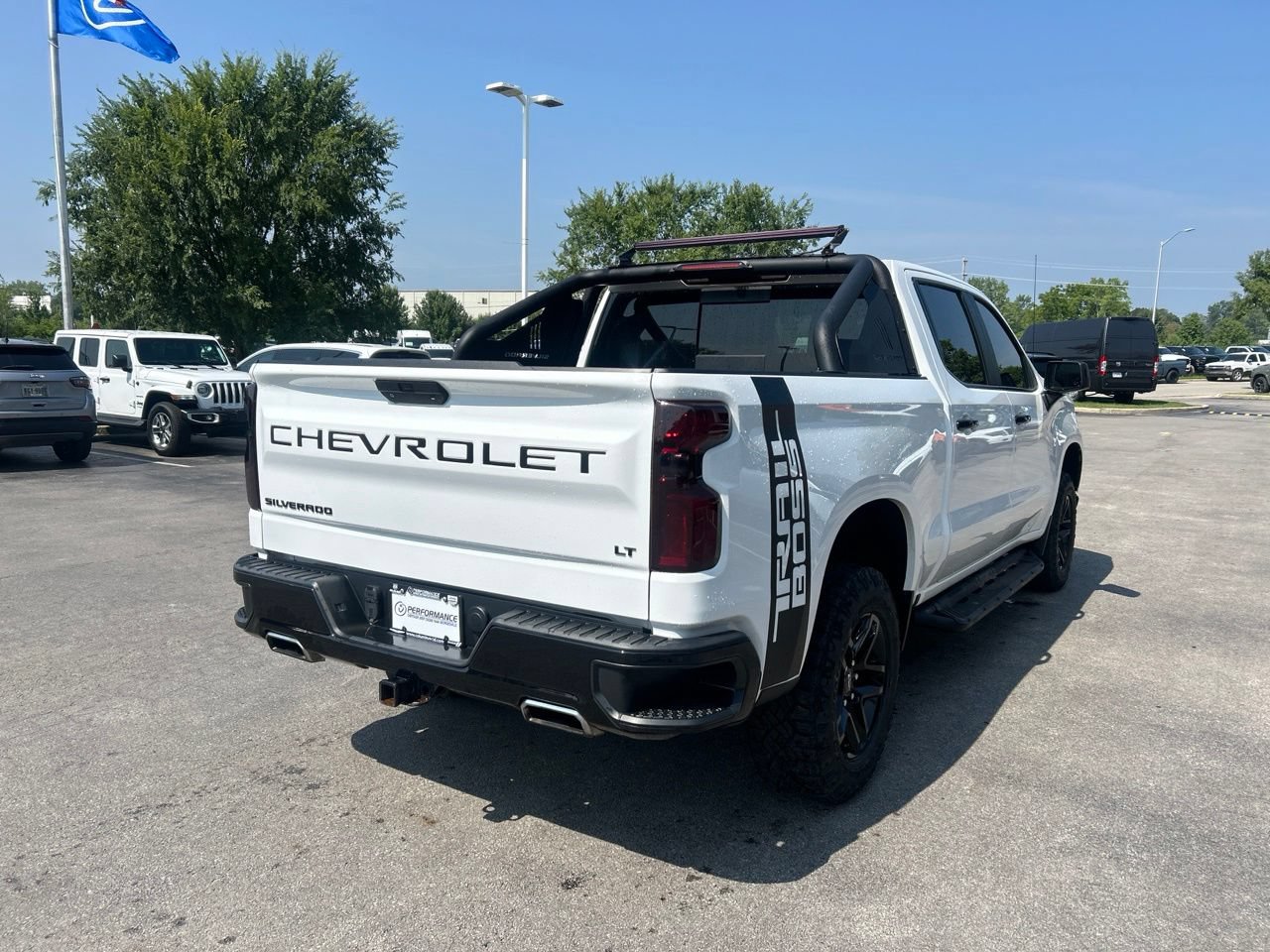 Used 2021 Chevrolet Silverado 1500 LT Trail Boss w/ Convenience Package II AWD/4WD image 3