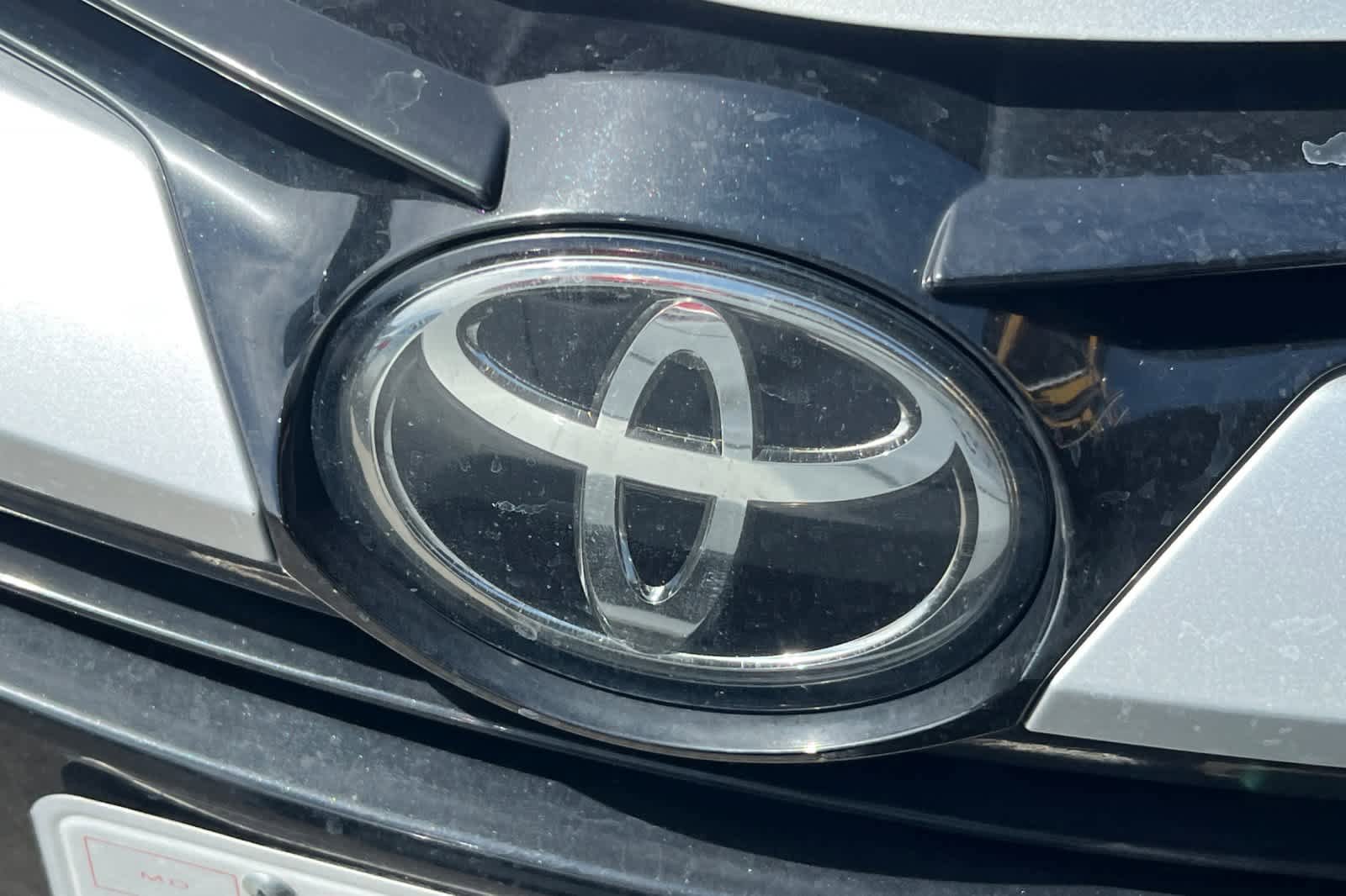 Used 2017 Toyota Corolla LE FWD image 13