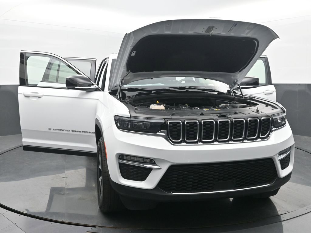 Used 2024 Jeep Grand Cherokee Limited image 54
