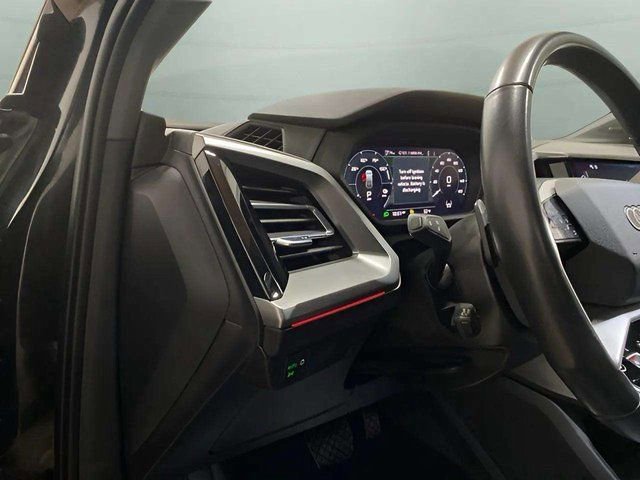 Used 2024 Audi Q4 e-tron Premium Plus w/ Premium Plus image 14