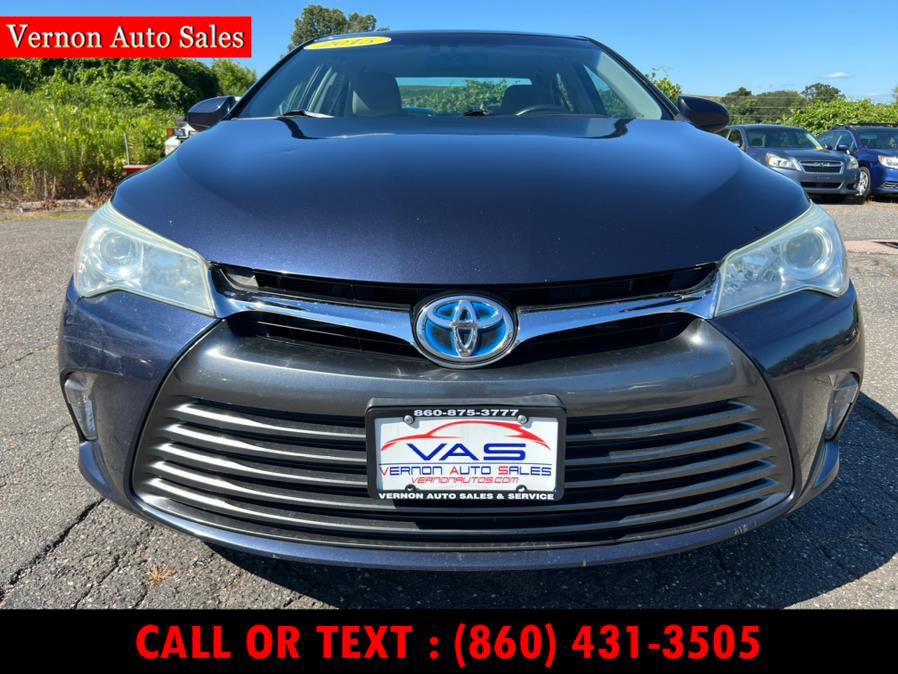 Used 2015 Toyota Camry LE image 2