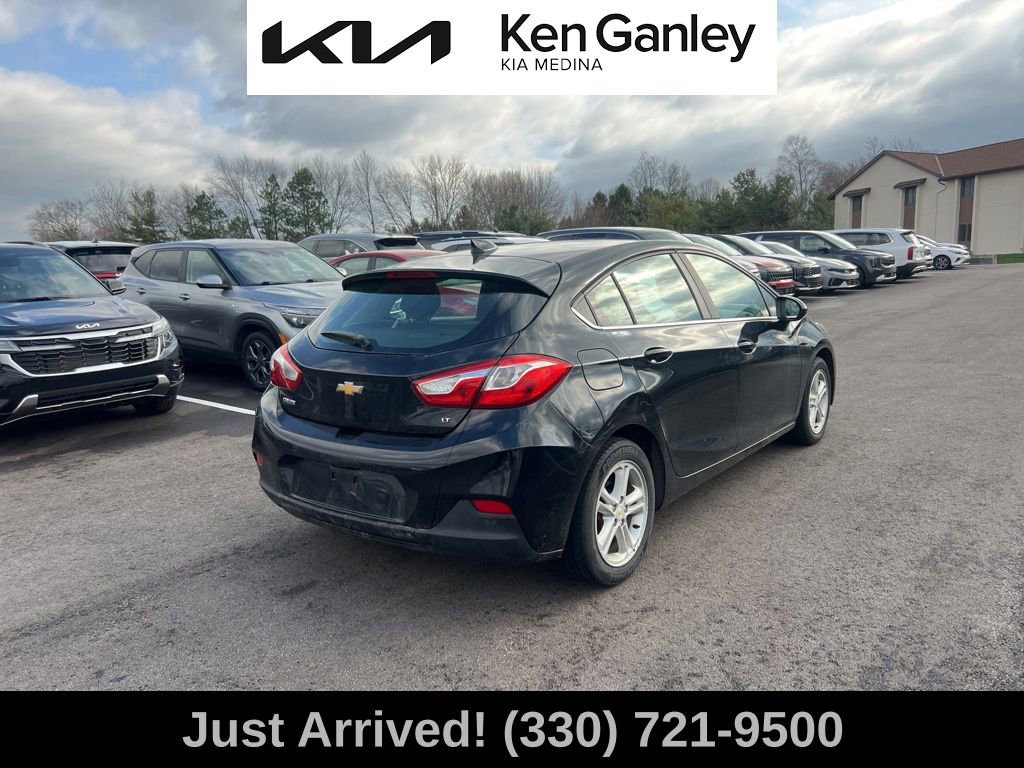 Used 2017 Chevrolet Cruze LT FWD image 5