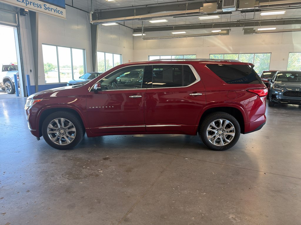 Used 2019 Chevrolet Traverse Premier AWD/4WD image 2