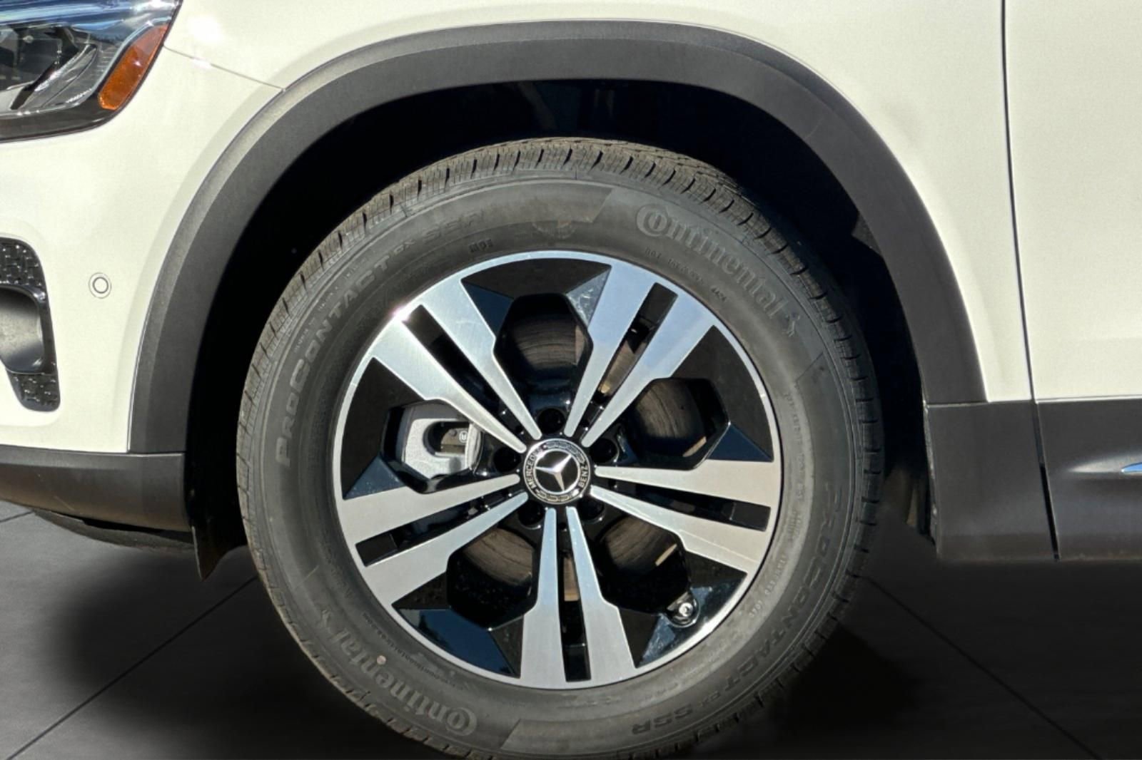 New 2025 Mercedes-Benz GLB 250 image 3