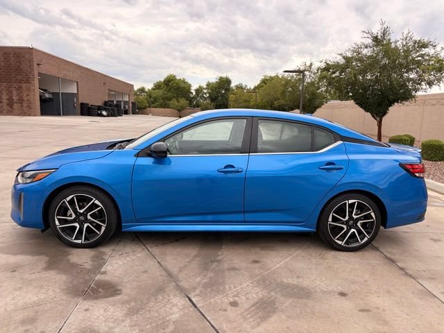 Used 2025 Nissan Sentra SR FWD image 10