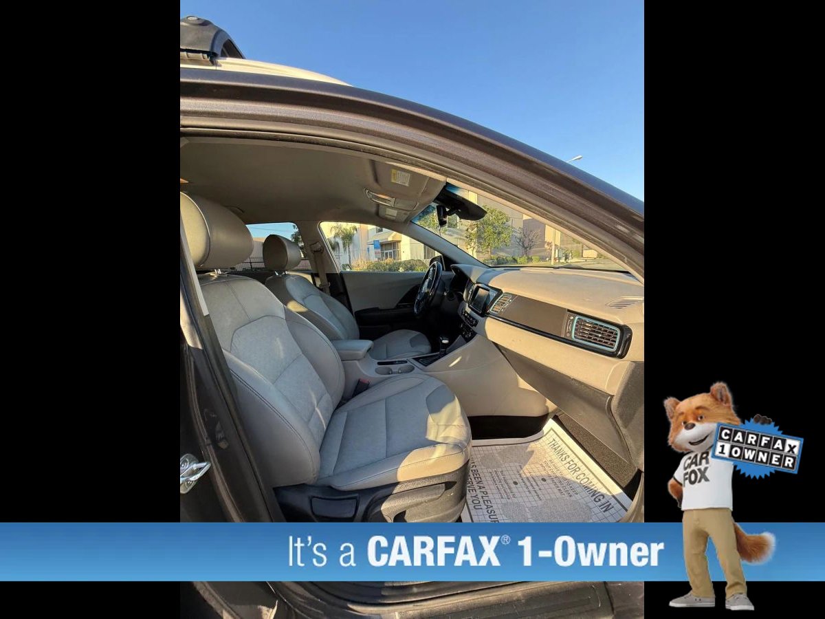 Used 2018 Kia Niro EX FWD image 26