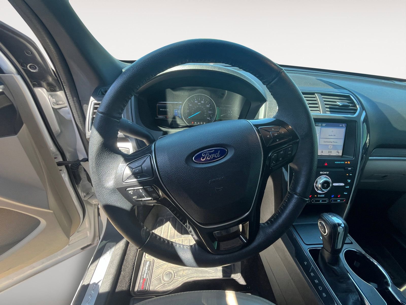 Used 2019 Ford Explorer Limited w/ Ford Safe & Smart Package AWD/4WD image 12