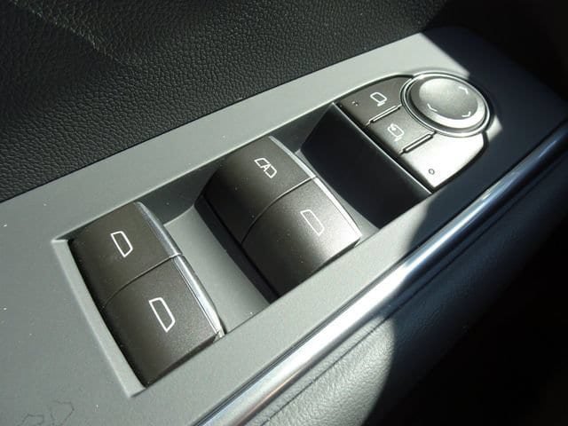 New 2026 GMC Acadia Denali w/ Super Cruise Package FWD image 23