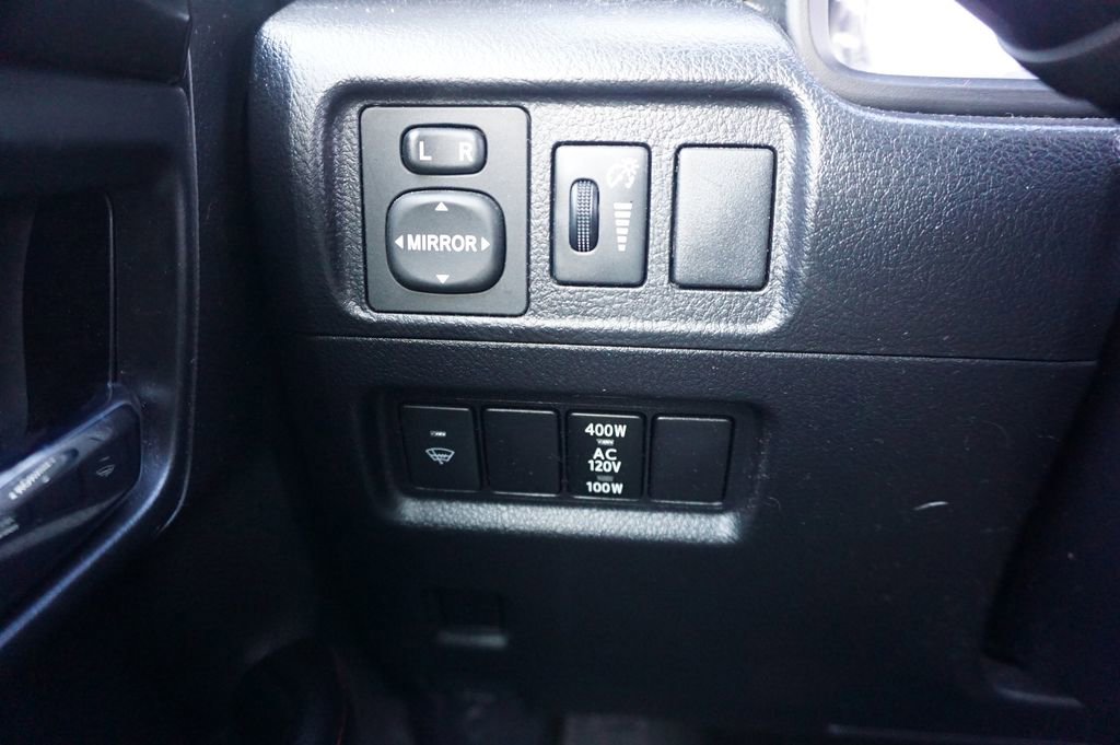 Used 2018 Toyota 4Runner TRD Off-Road Premium image 4