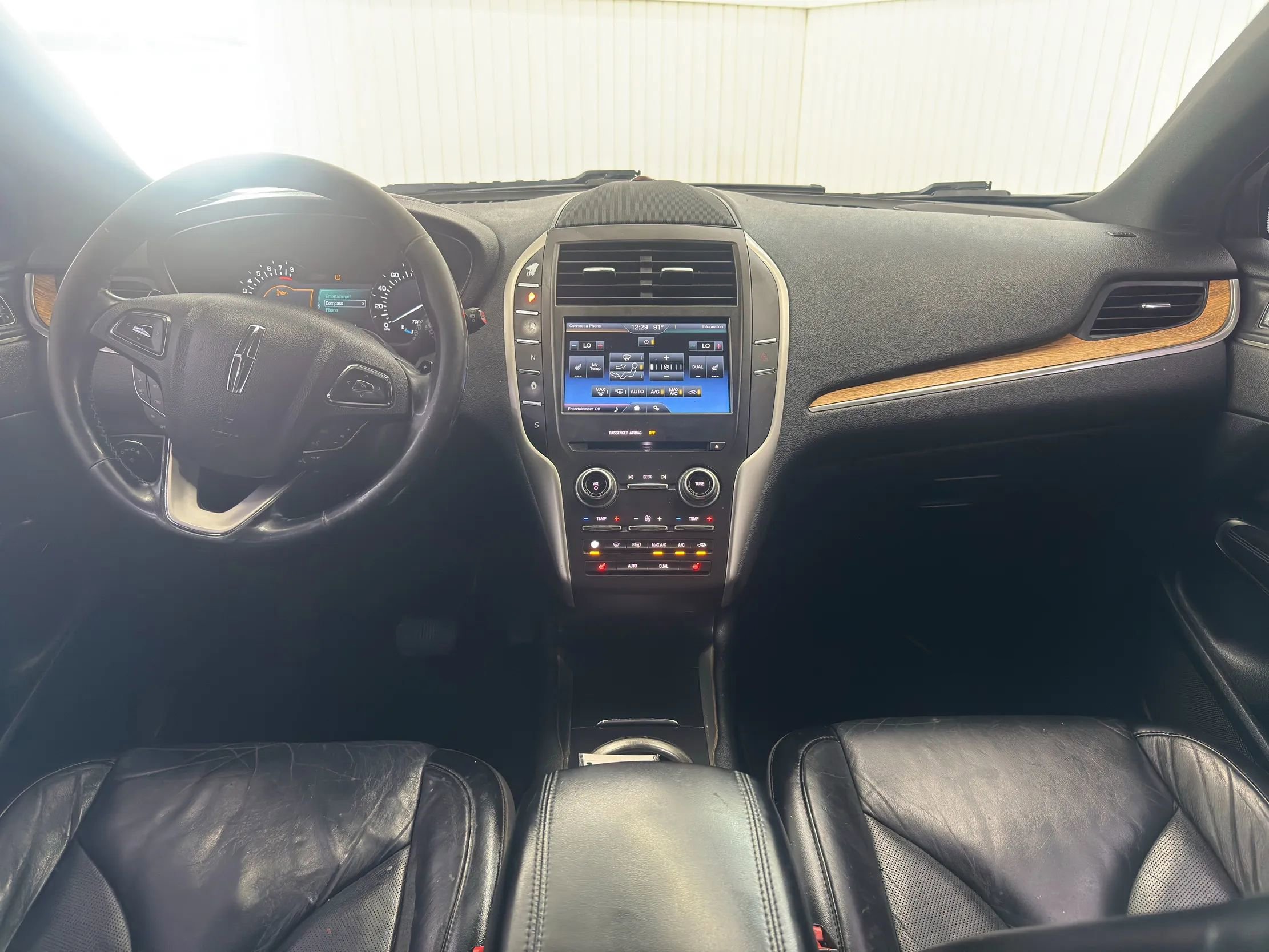 Used 2015 Lincoln MKC FWD w/ Equipment Group 101A Select image 17