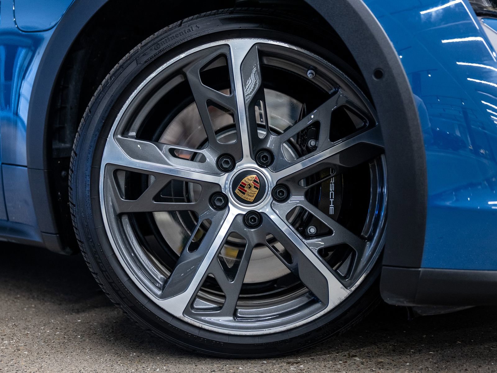 Certified 2023 Porsche Taycan Turbo AWD/4WD image 17