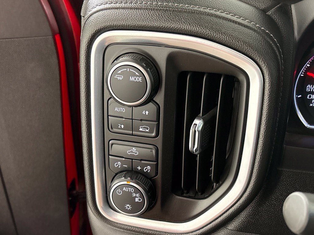 Used 2021 Chevrolet Silverado 1500 LT w/ Bed Protection Package AWD/4WD image 36