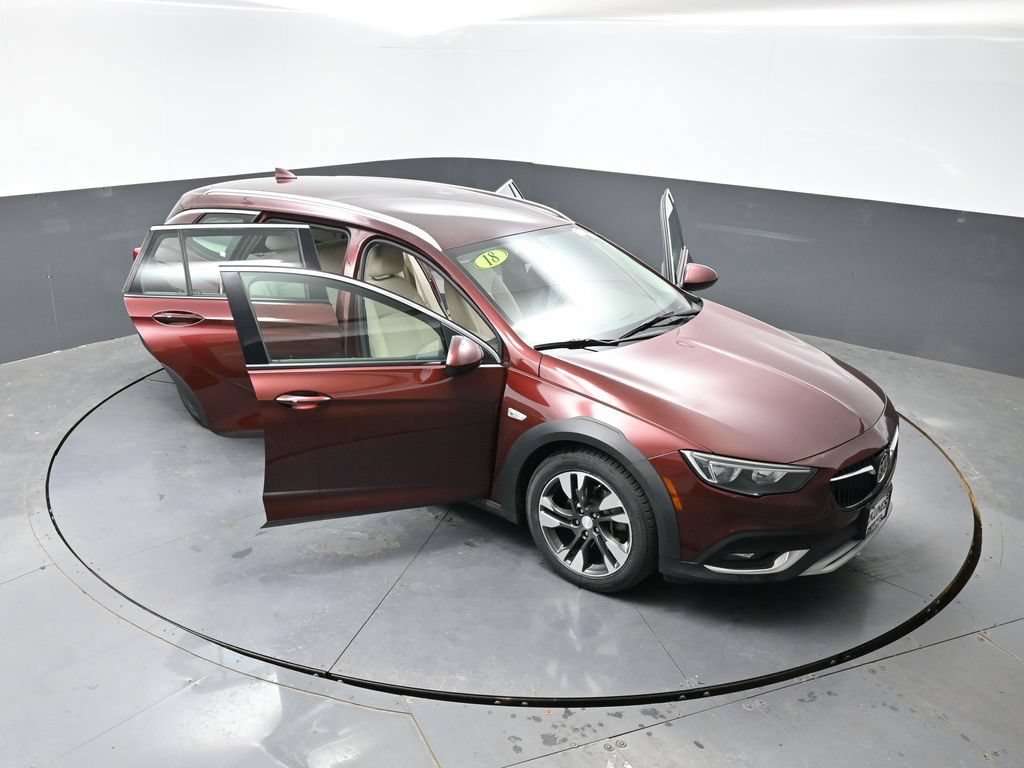 Used 2018 Buick Regal Preferred w/ Sights and Sounds Package AWD/4WD image 60