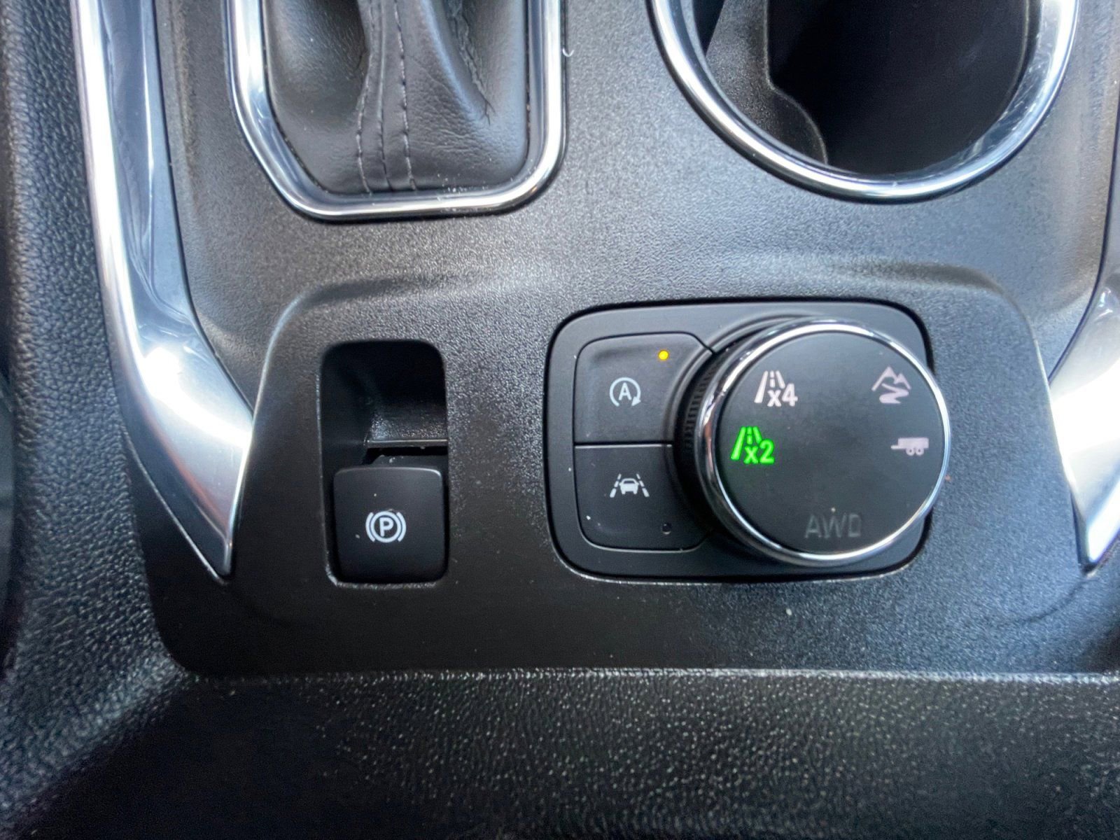 Used 2023 Chevrolet Traverse Premier w/ LPO, Cargo Package image 24