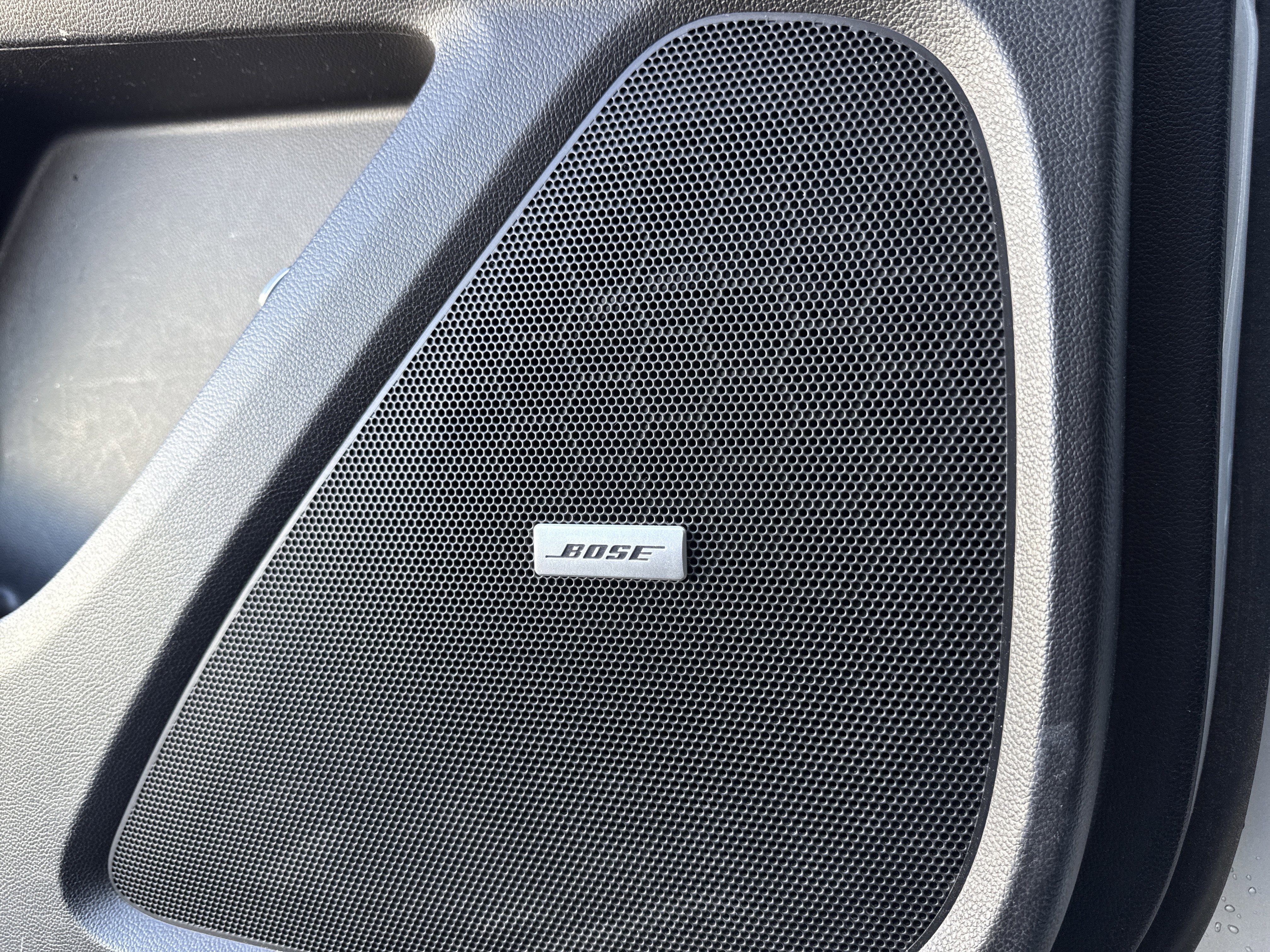 Used 2021 Chevrolet Traverse RS image 12