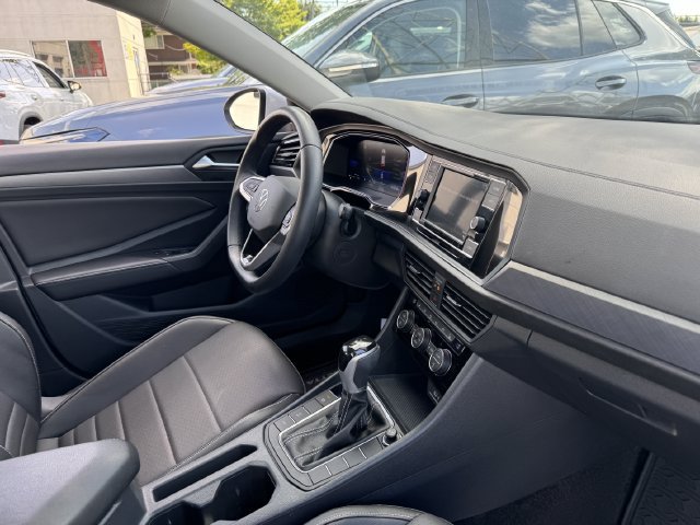 Used 2023 Volkswagen Jetta SE w/ Black Wheel Package FWD image 32