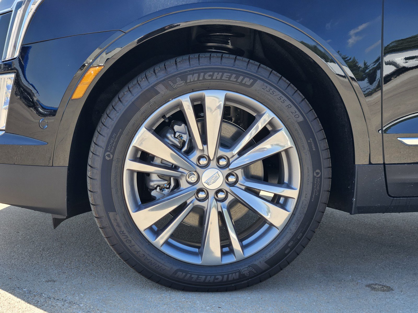 New 2026 Cadillac XT5 Premium Luxury w/ Driver Assist Package FWD image 6