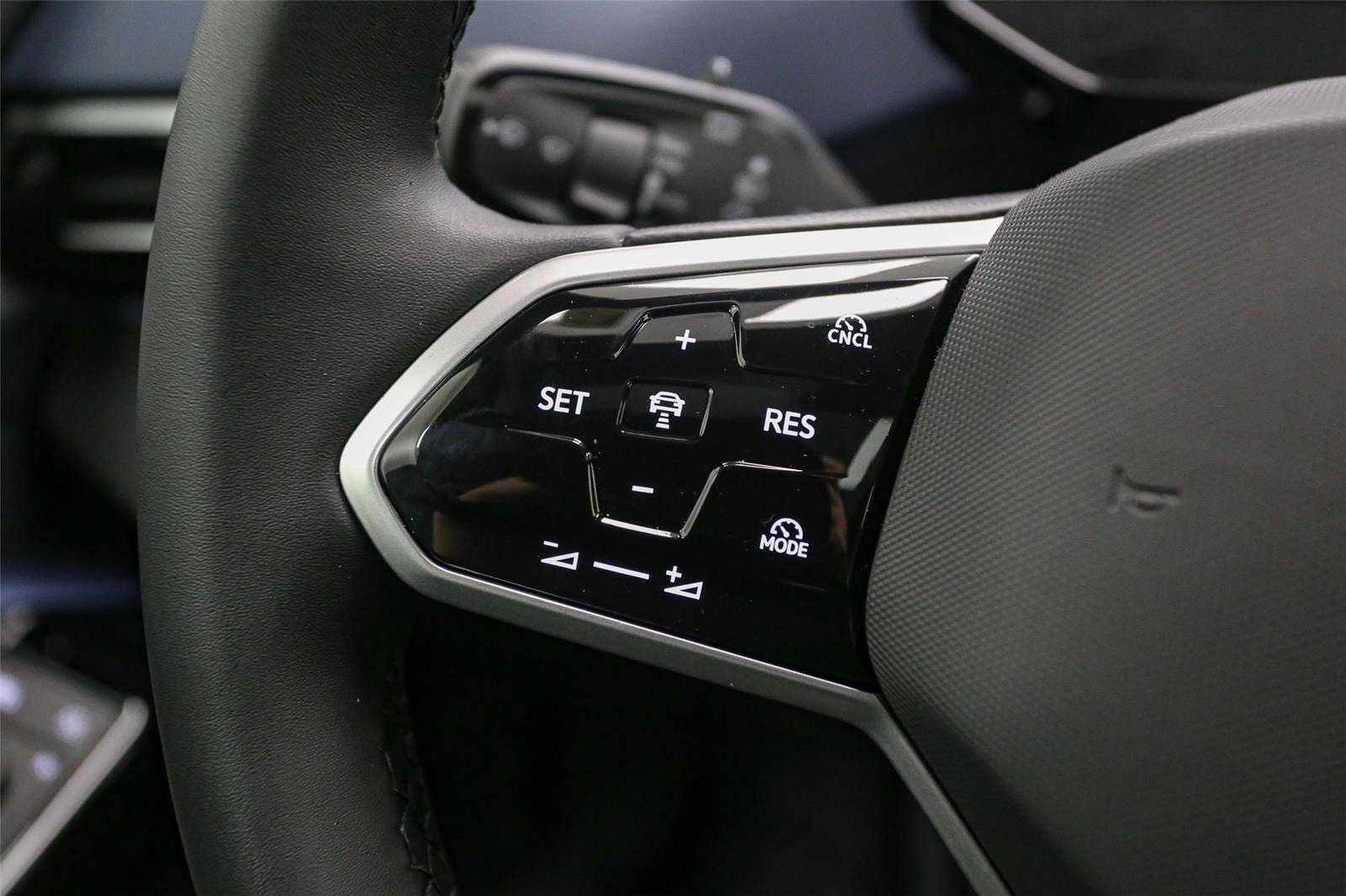 New 2025 Volkswagen ID.4 Pro S AWD/4WD image 21