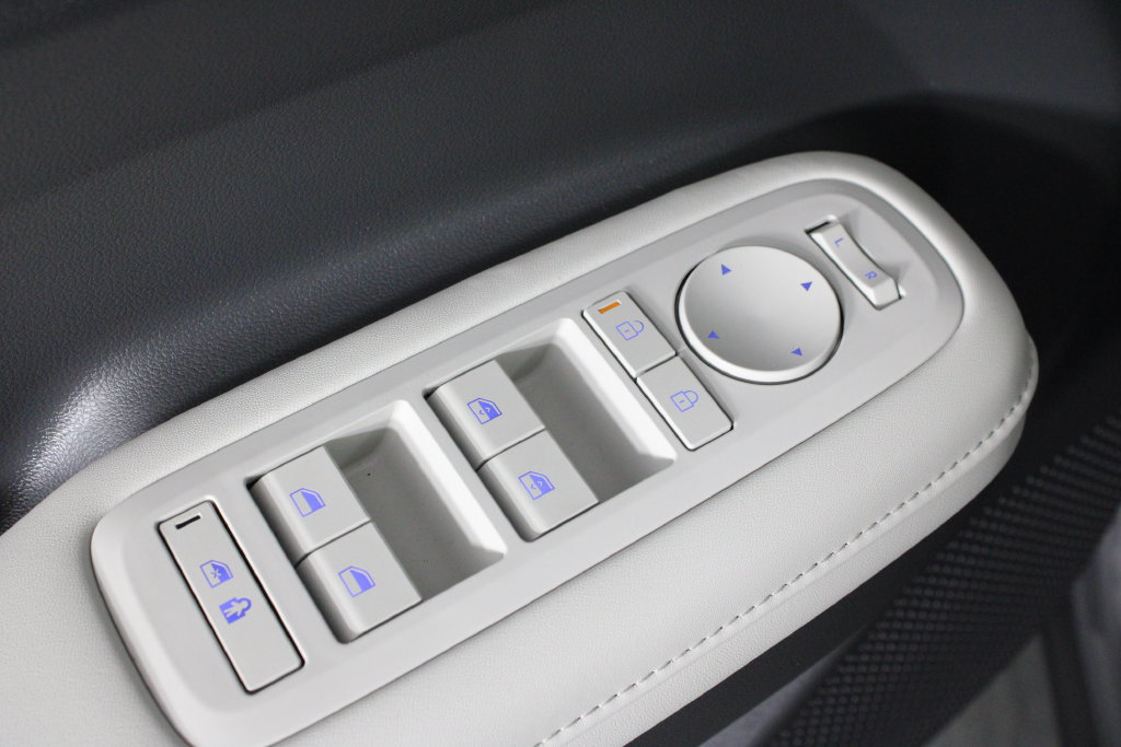Certified 2026 Hyundai Santa Fe SEL FWD image 24